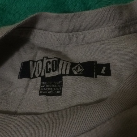 Volcom large 100% cotton new without tags shirt - Picture 4 of 6